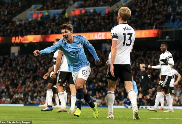 Đánh bại Fulham, Man City vào tứ kết cúp Liên đoàn Anh
