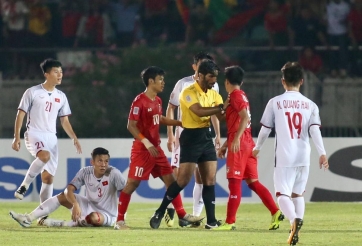 Trọng tài cướp trắng bàn thắng của Văn Toàn từng là 'người quen' với BĐVN