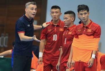 HLV ĐT Futsal Việt Nam lọt danh sách 10 HLV hay nhất thế giới