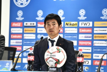 HLV Nhật Bản: 'Trọng tài là một trong số vấn đề tôi lo lắng'