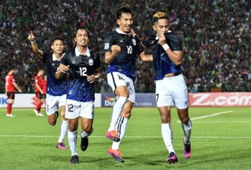 Campuchia bất ngờ đánh bại Malaysia bằng siêu phẩm 'lá vàng rơi'