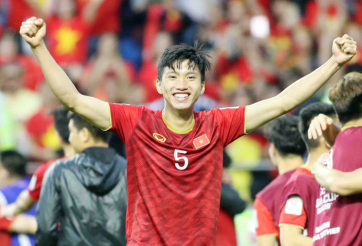 BLV Quang Huy tiết lộ về thương vụ Văn Hậu và Monchengladbach