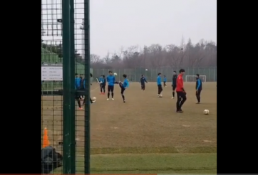 VIDEO: Công Phượng và đồng đội chơi tâng bóng trong buổi tập