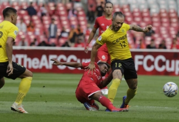 Persija thua đau phút cuối khiến Bình Dương hẹp cửa đi tiếp