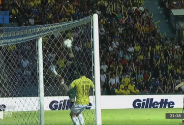 VIDEO: Bàn thắng không thể may mắn hơn của ĐT Việt Nam