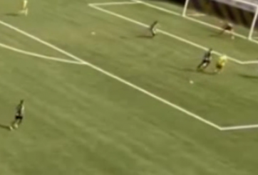 VIDEO: Công Phượng lừa bóng đẳng cấp và kiến tạo ở Sint-Truiden