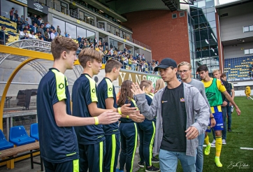 Công Phượng diện đồ cực ngầu đến cổ vũ đội nhà giành thắng lợi