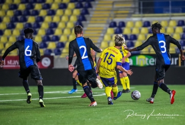 VIDEO: Công Phượng ghi bàn đầu tiên trong màu áo Sint-Truiden