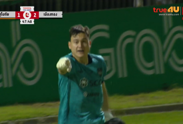 VIDEO: Văn Lâm xuất sắc cản phá 11m cứu thua cho Muangthong