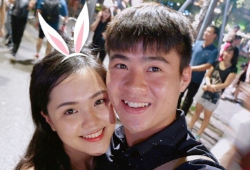 Bạn gái Duy Mạnh mua 'xế hộp tiền tỷ' Mercedes ở tuổi 23