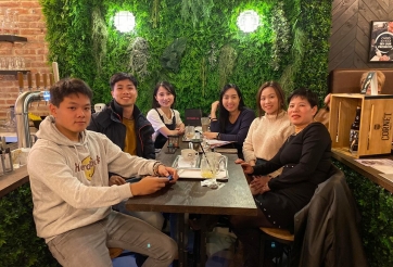 Công Phượng khoe ảnh đón Halloween đầu tiên ở châu Âu