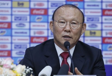 HLV Park xúc động cảm ơn bầu Đức trong ngày ký hợp đồng mới