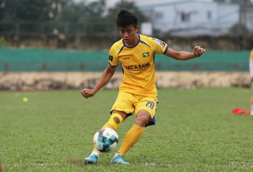 Văn Đức bị HLV trưởng phạt vì không hoàn thành 'nhiệm vụ'