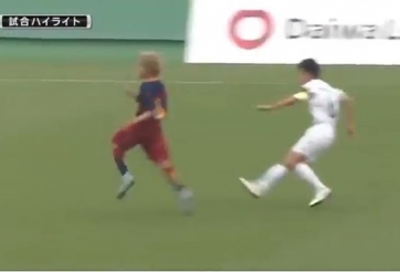 VIDEO: Sao nhí Việt Nam lập siêu phẩm vào lưới U12 Barca