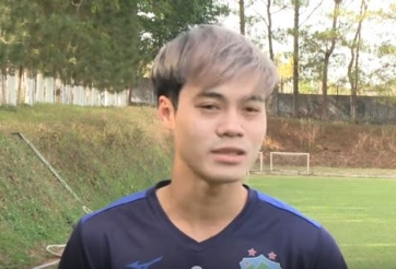 VIDEO: Văn Toàn tuyên chiến Công Phượng, động viên Duy Mạnh