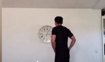 VIDEO: Văn Hậu hoảng hồn sau khi làm chuyện 'tày trời'