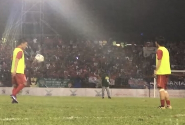 VIDEO: Màn tỉ thí kỹ thuật đỉnh cao giữa Tuấn Anh và Quang Hải