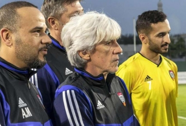 Đối thủ của Việt Nam hớ nặng vì 'nuôi báo cô' nửa năm trời