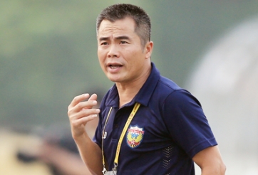 HLV Minh Đức: 'Tôi mà sang làm trọng tài còn giỏi hơn nhiều người'