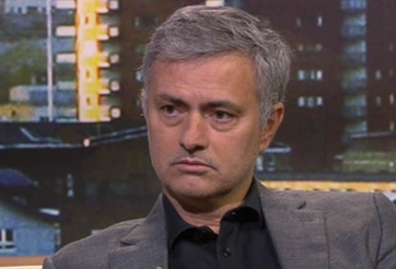 Jose Mourinho ví Man City với... kẻ trộm?