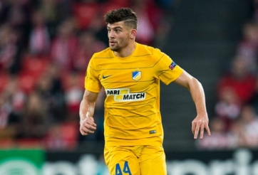 Bị loại khỏi C1, cầu thủ vẫn vui vì... MU