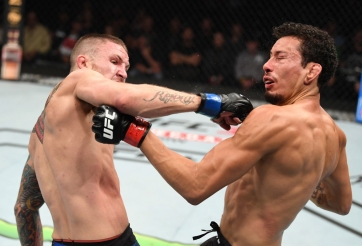 Video: Võ sĩ xoay người ngoạn mục tung đòn kết liễu khiến đối thủ ngất lịm