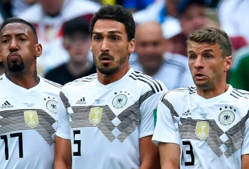 Vì Neuer, Bayern tuyên chiến với tuyển Đức và Barca