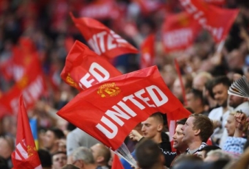 CĐV muốn HLV Salzburg đến MU, gọi Solskjaer là gã hề