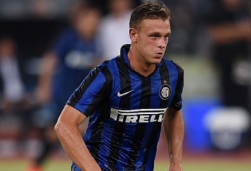 VIDEO: Hậu vệ Inter Milan lập siêu phẩm giữa sân, vẫn thua đội hạng 3