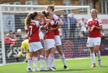 VIDEO: Chiêm ngưỡng siêu phẩm góc hẹp của Arsenal nữ