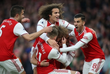 Cầu thủ Arsenal 'chơi rugby' trong trận hòa Crystal Palace