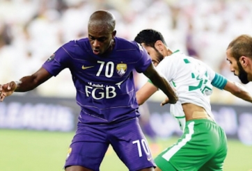 VIDEO: Tiền đạo biểu diễn kỹ thuật trước thủ môn và hậu quả