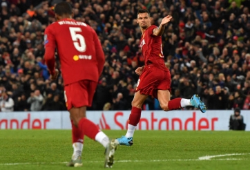 Mất 'đá tảng', Liverpool suýt thua ngay tại Anfield