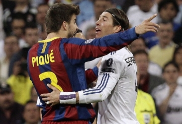 Bắt gặp hình ảnh Ramos và Pique hôn nhau ở Barcelona