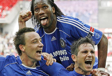 Huyền thoại Chelsea chúc mừng Liverpool sau trận thua tan hoang