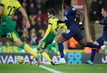 Hàng thủ mơ ngủ, Tottenham hòa hú vía đội bét bảng