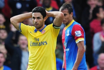 Aubameyang 'sao chép' thẻ đỏ của HLV Arteta đến từng chi tiết