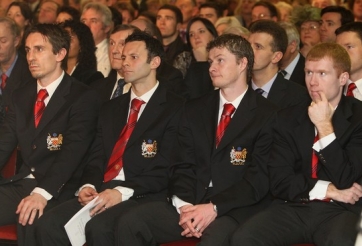 Các huyền thoại MU thay nhau ca ngợi Liverpool trước đại chiến