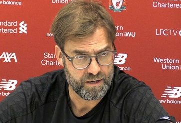 Klopp 'buồn nôn' khi nghe câu hỏi của phóng viên
