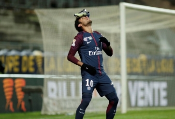 VIDEO: Neymar sút phạt tinh tế trong chiến thắng 8 sao của PSG