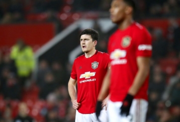 Hàng thủ MU 2 lần sụp đổ vì thủ môn đối phương trong 1 tháng