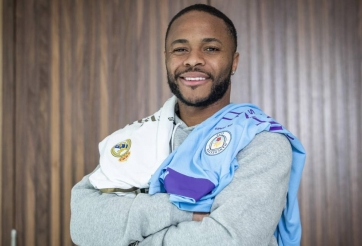 Thái độ lạ của Sterling khi nói về khả năng đến Real Madrid