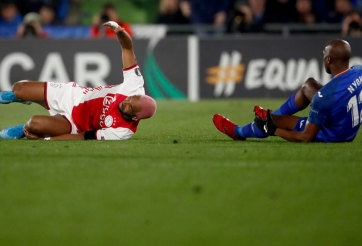 Tiền đạo Ajax 'tranh giải Oscar' với đối thủ tại Europa League