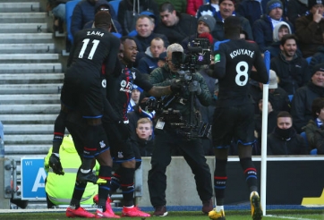 Brighton bị trừng phạt cay đắng vì lãng phí cơ hội