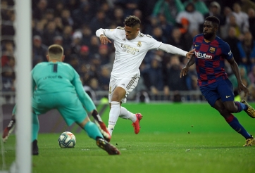 Bốn số 1 của kẻ 'kết liễu' Barcelona