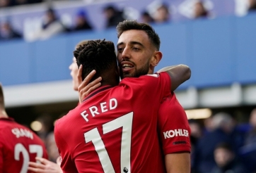 Bruno Fernandes tự trách mình dù đã giải cứu MU