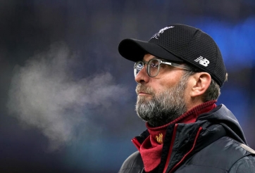 Klopp bật khóc vì video trong bệnh viện chữa Covid-19