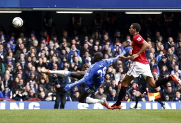 VIDEO: Tiền đạo Chelsea ghi siêu phẩm tiễn MU rời FA Cup