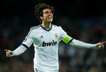 VIDEO: Kaka và bàn thắng ma thuật trong màu áo Real Madrid