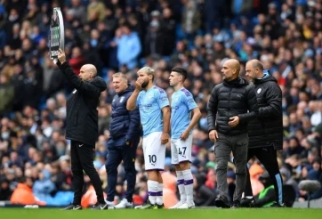 Ngoại hạng Anh có bước ngoặt 'đột phá' khi trở lại